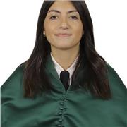 Profesora titulada en Educación Infantil, con nivel avanzado de inglés, y medio de italiano. Me encanta enseñar y formar.